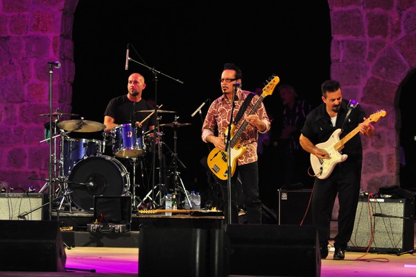 California All Star Blues Band at Zouk Mikael